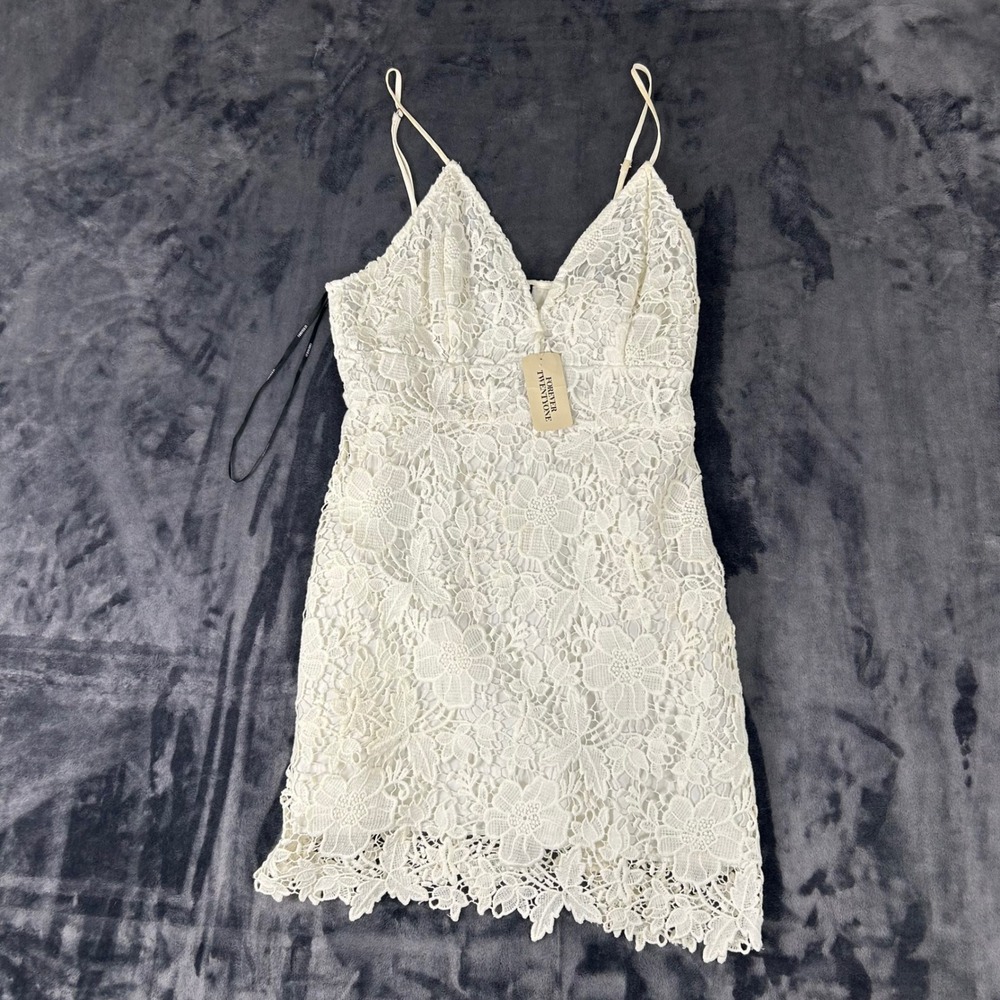 Forever 21 Lace Mini Dress Womens Medium Ivory Floral V-Neck Spaghetti Strap